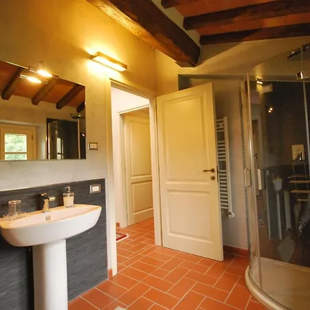 Villa Con Piscina Capannori