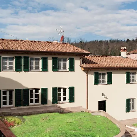 Villa Con Piscina Capannori