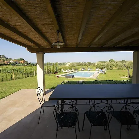 Villa Con Piscina *